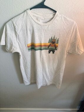 Cream White ‘Bearizona’ T Shirt size small Gently used